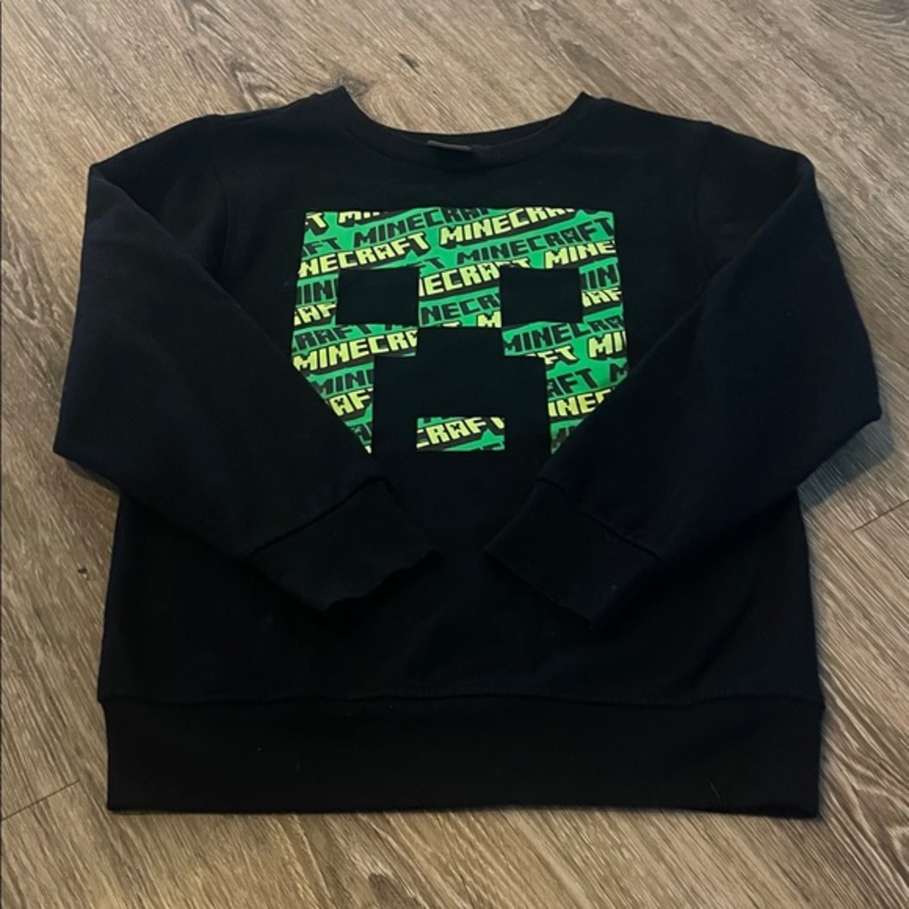 Boys Black Minecraft Sweatshirt size 6-7 small